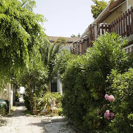 Le Patio D'elio,
